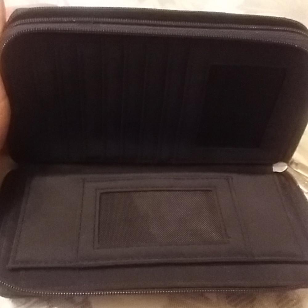Wallet - Picture 2 of 3